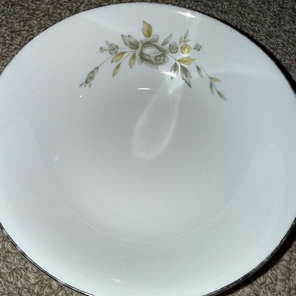VINTAGE WYNDHAM FINE CHINA MELROSE 657 JAPAN 4 SALAD/SOUP BOWL 7"‎ DIAMETER.